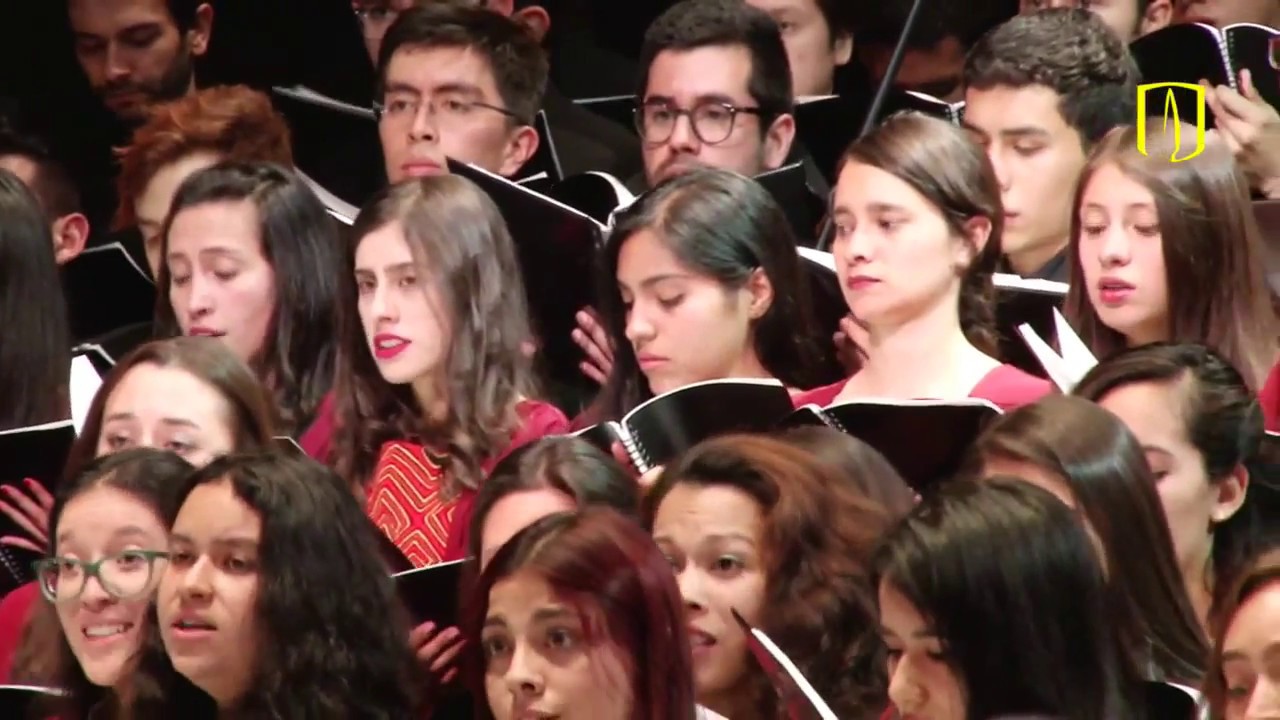 280 músicos de la Universidad de los Andes interpretan Carmina Burana al aire libre