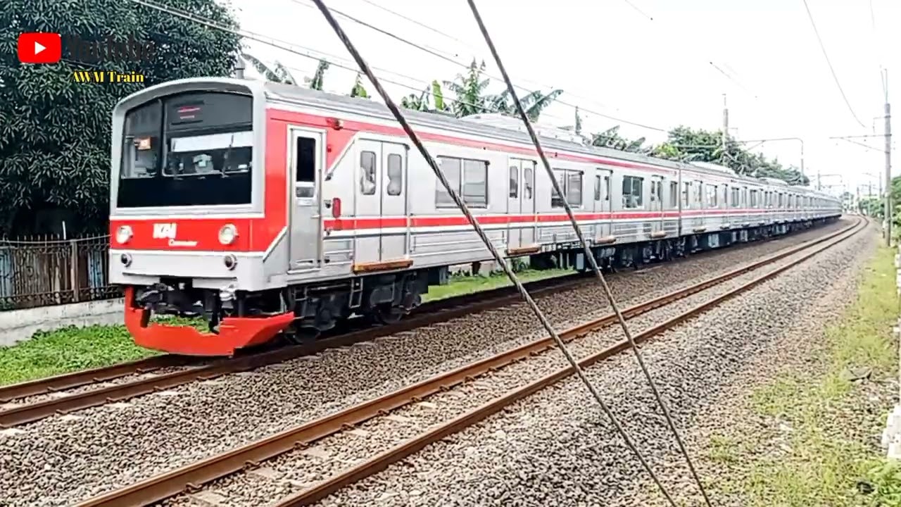 Nonstop! Tiap Detik Ada KRL Melintas di Sini!