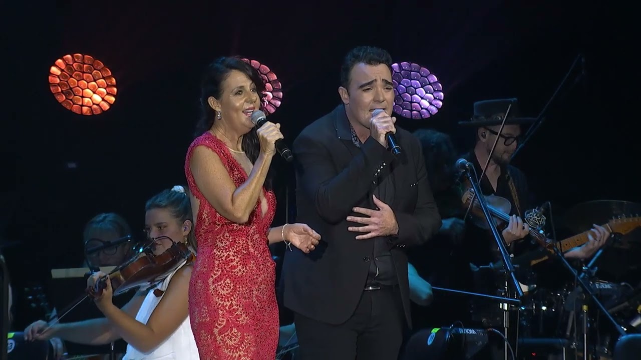 Jason Owen & Tania Kernaghan - Let Your Love Flow, Bushman Can’t Survive Live 