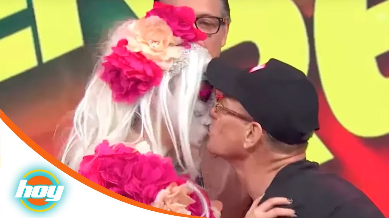Jean-Claude Van Damme regala besos en 'Verdad o reto' | Hoy