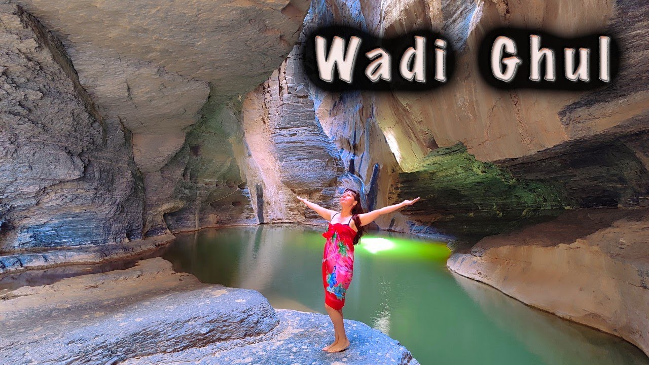 Wadi Ghul hike | Best places of Oman