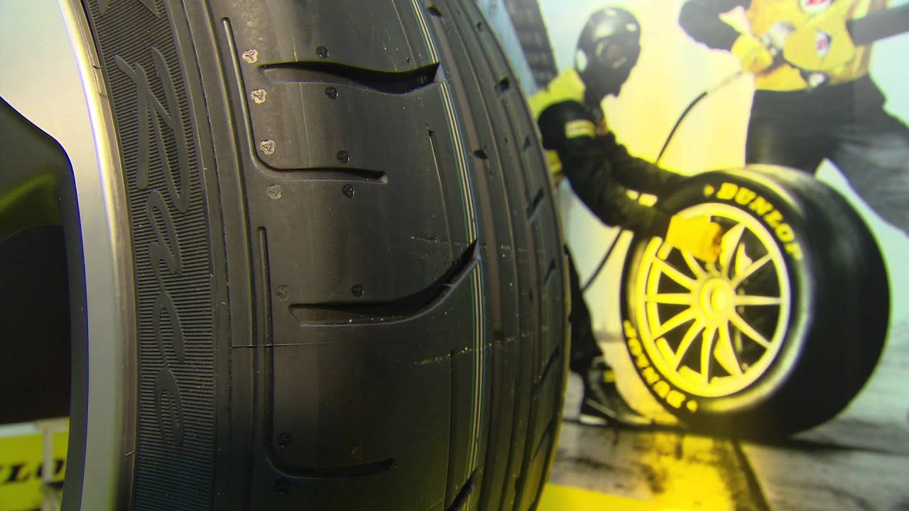 Dunlop Sport Maxx Race tyre 2012 HD