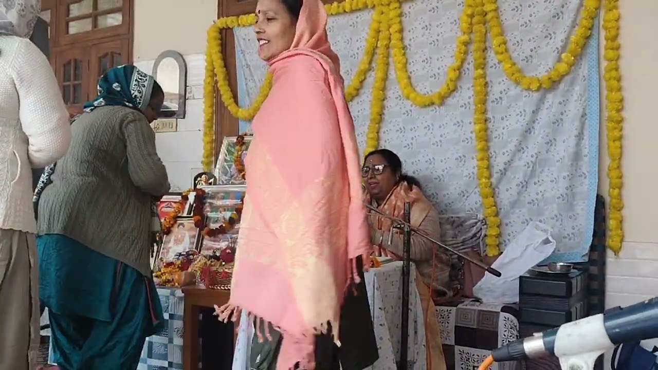  @रंगबरसे दरबार मैया जीतेरे रंगबरसे #उचिया पहाड़ा विच फुल रंग रंगदे#एक मोती मंगदेते लक्खा मोती मिलदे