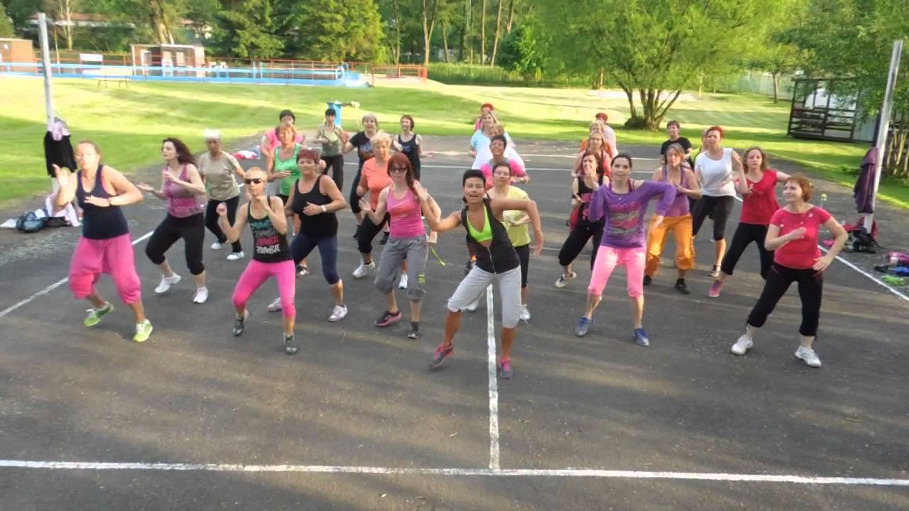 Noche de Rumba/ Pablo Martinez Zumba fitness choreography by Petra Tojmarová
