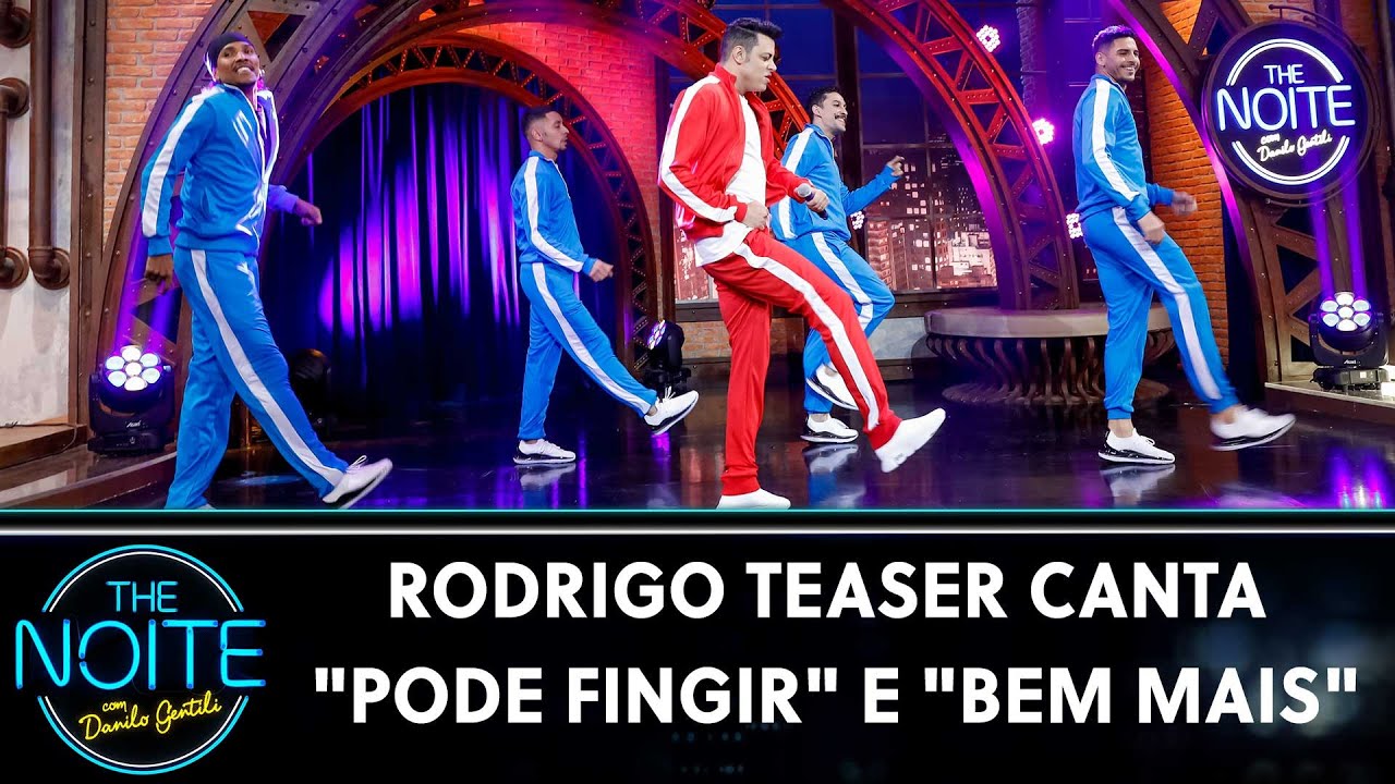 Rodrigo Teaser canta 