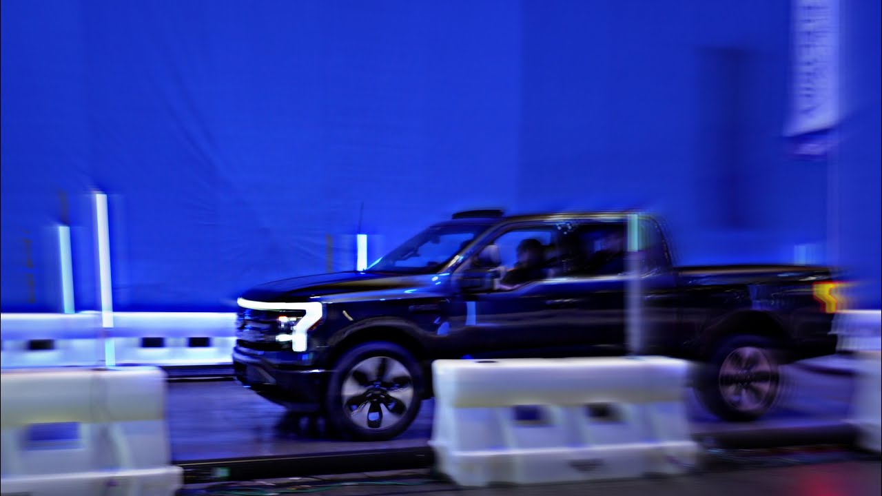Here's What 775 lb-ft Of Instant Torque Looks Like - Ford F150 Lightning Is Quick!