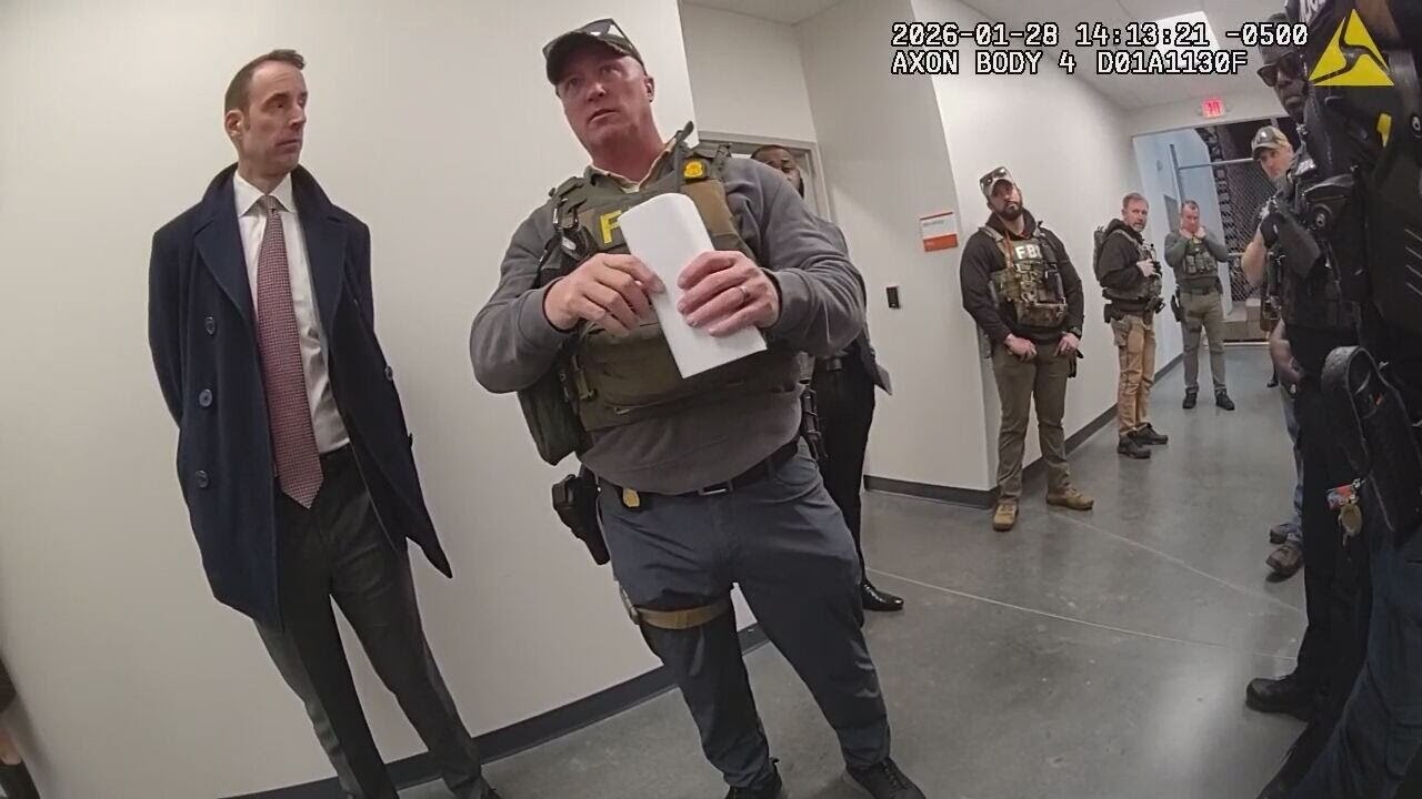 Body camera video gives look inside FBI raid at Fulton County Elections Hub | WSB-TV