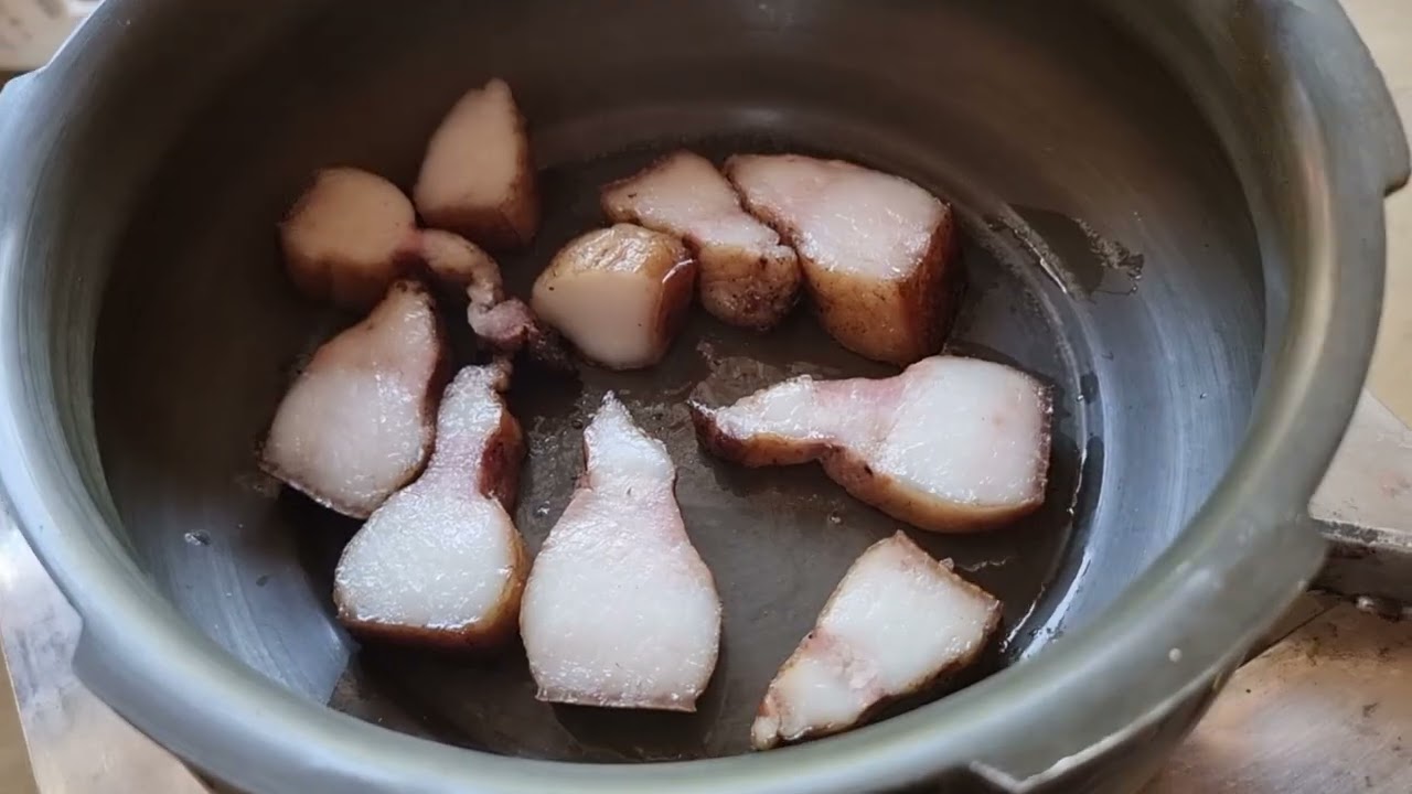 Smoked Pork Manipur Mathel.  How to cook Smoked Pork | Pork Recipe