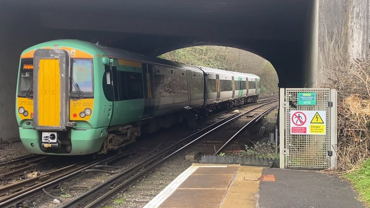“LEGEND DRIVER” - Southern 377322 Seen Departing Out Of Lewes Heading For Brighton 
