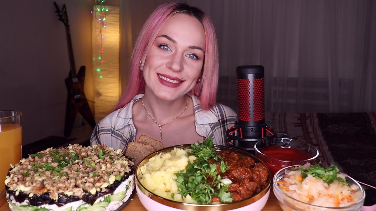 MUKBANG | С днем рождения меня, пюре, гуляш, салат | puree, goulash, salad не ASMR