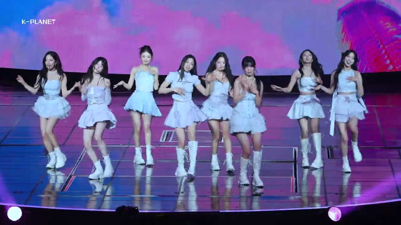 【2024 Weverse Con】fromis_9 (프로미스나인) 'Stay This Way + WE GO + DM…' 4K Fancam 직캠 | 위버스콘 240616