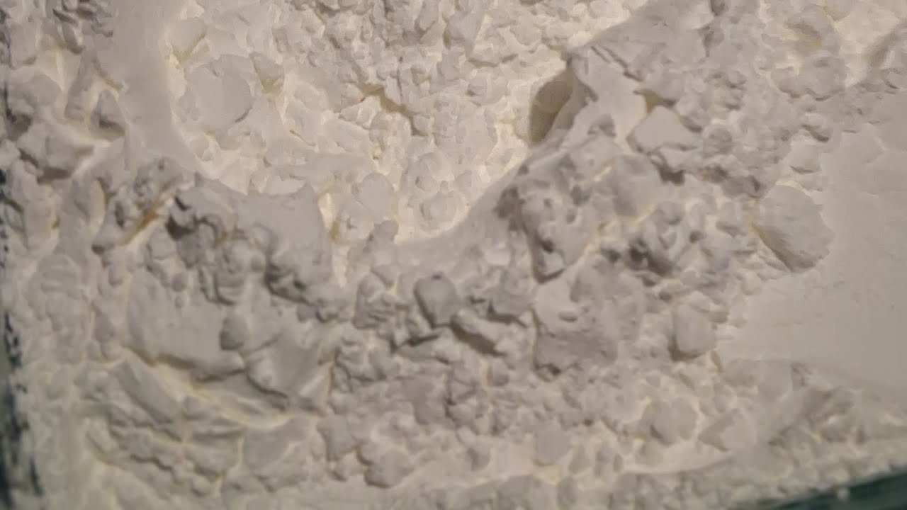 Loud squeaky cornstarch sounds 🤭