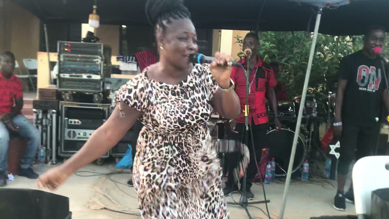 J A ADOFO’S DAUGHTER ABENA KISSIWAA STORMED MAMA PAA BOBOS ONE WEEK 🔥🔥🔥🔥🔥🔥🔥✌️🎸🎸🎸