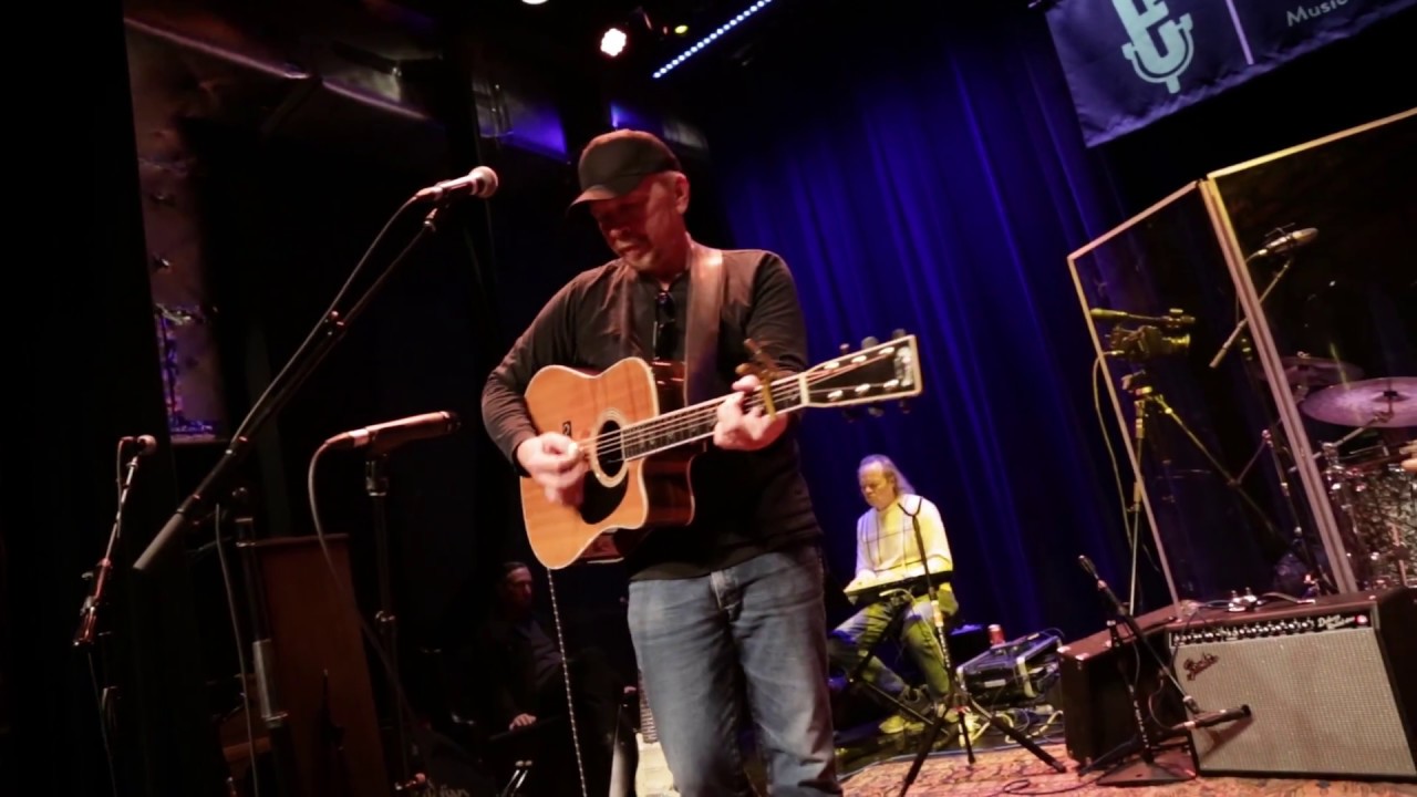 Dave Alvin - King Of California (eTown webisode #1173)