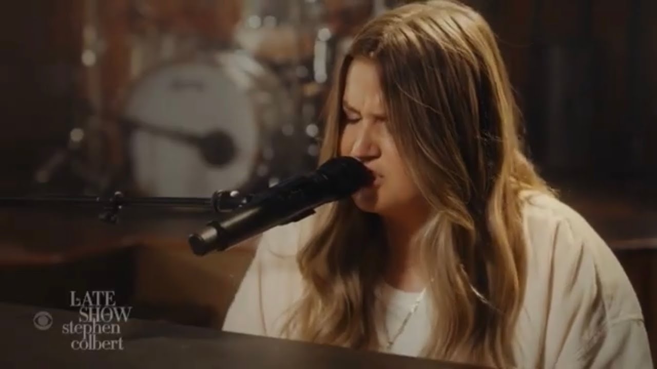 Chelsea Cutler – Devil On My Shoulder (Live on The Late Show with Stephen Colbert)