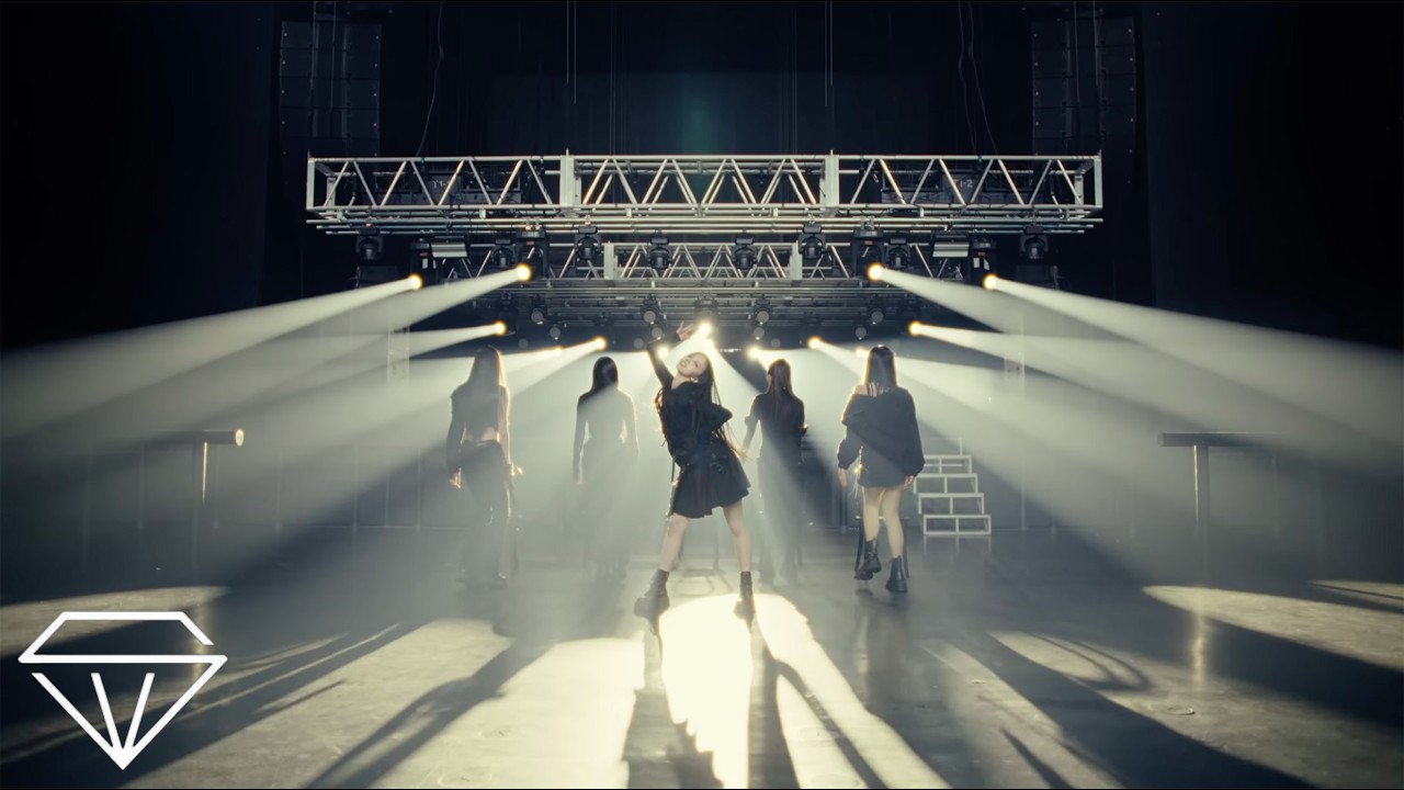 VVS 븨븨에스 'Tea' MV (Performance Ver.)