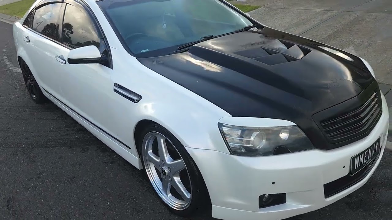 Wm caprice v, 3 layer white pearl .#holden #v8power  #australian  #cammed  #caprice #exhaustsound 