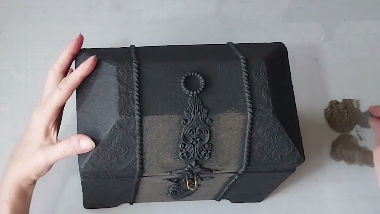 Como fiz uma Caixa Ba&uacute; estilo Vintage | DIY