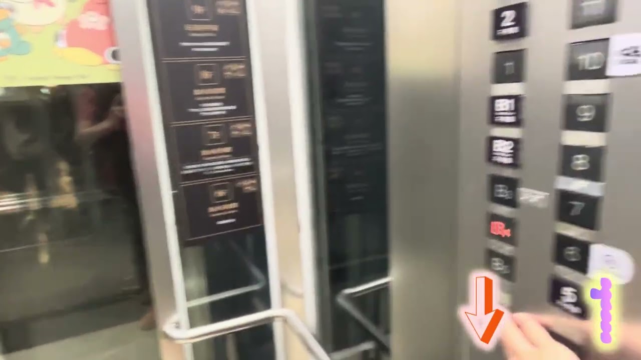 Mitsubishi GPM Elevator, FOCUS Square , Tainan, Taiwan 台南FOCUS時尚流行館 三菱電梯（右）