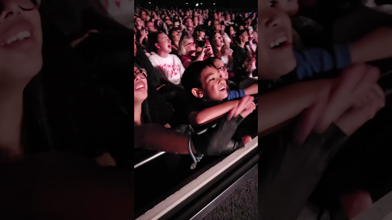 Melanie Martinez trilogy tour, Shawn was surprised!