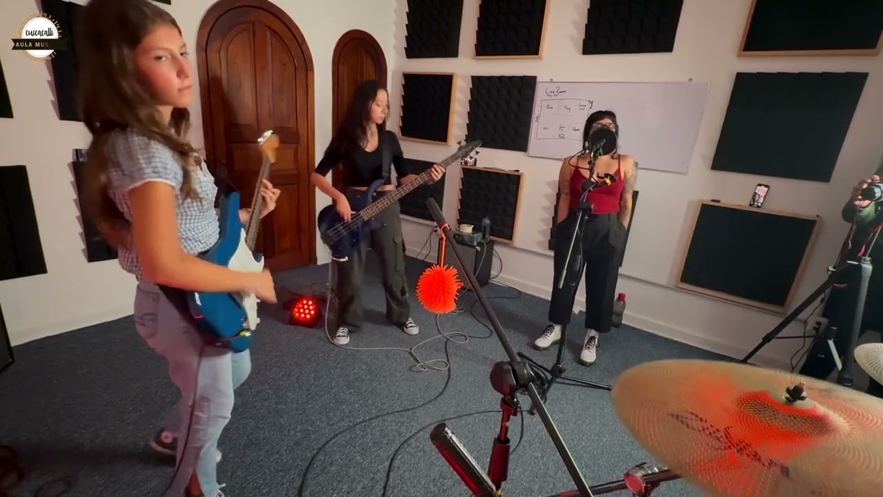 Evolve - The Warning Cover by Dani - Vane - Luisa - Mema