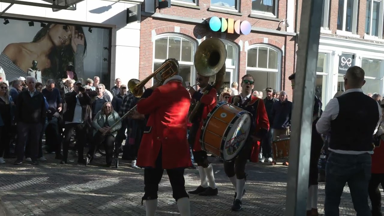 De Hijskraan - Oldenzaal Podium B  Sneekerdweildag 12de editie 5 oktober 2024 Sneek