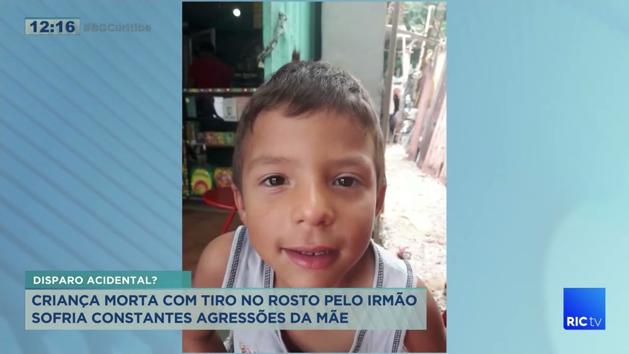Criança morta com tiro no rosto pelo irmão sofria constantes agressões da mãe