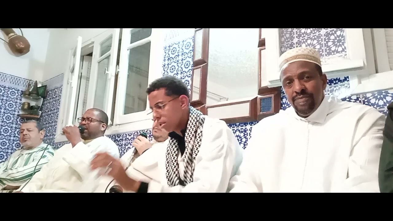 سلم لما ترى فالسر إن سار.