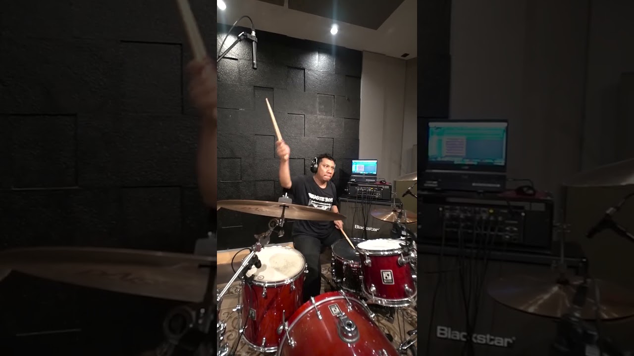 Tompi - Menghujam jantungku cover reggae version by groovy monkey | version reggae