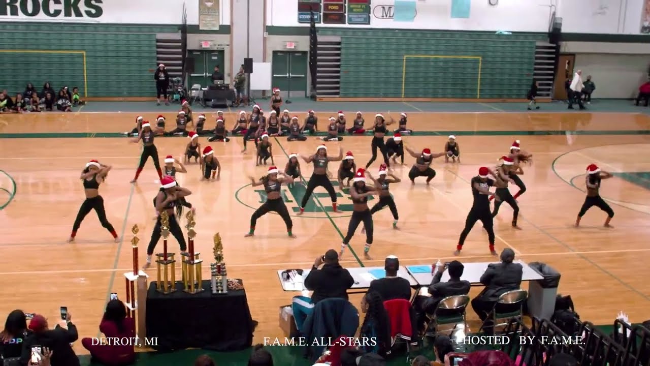 CHRISTMAS MAJORETTE DANCE PERFORMANCE by F.A.M.E. ALL-STARS