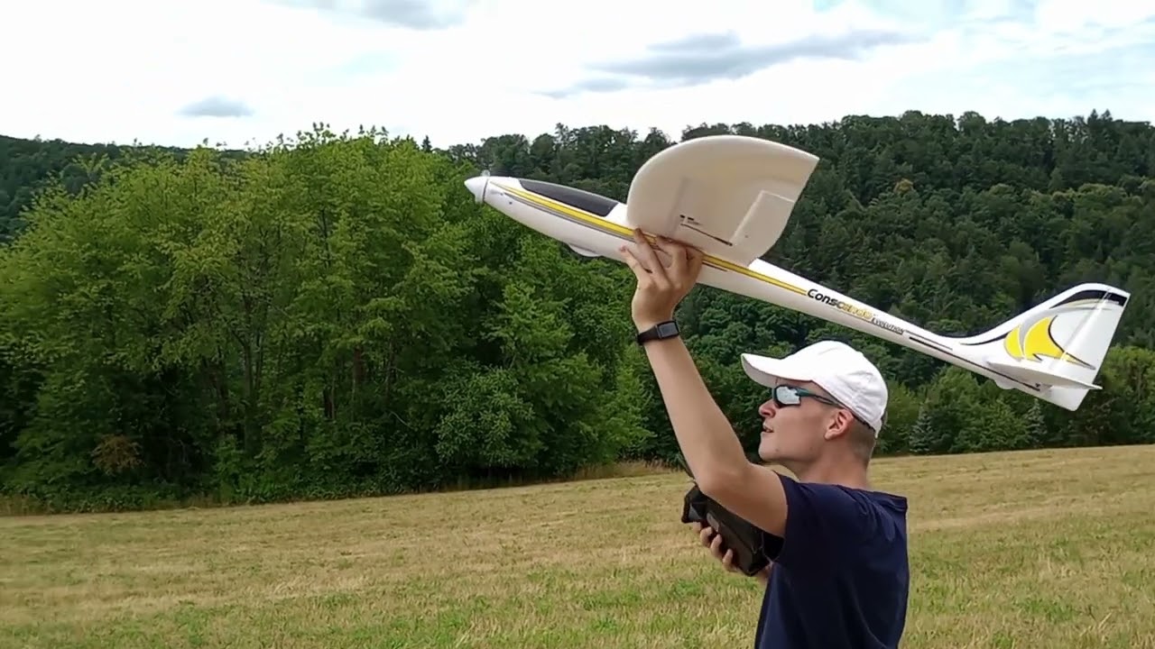 Erstflug E-flite Conscendo EVO / Power ohne Ende!