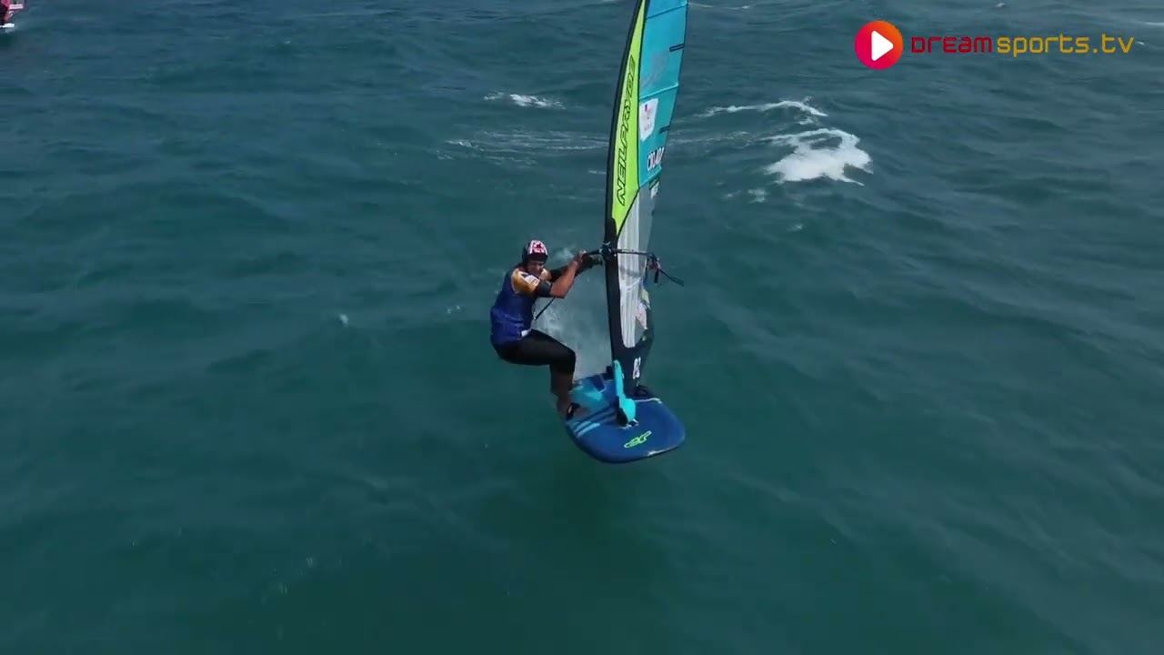 Windsurﬁng Slalom World Cup in over 30 knots of wind