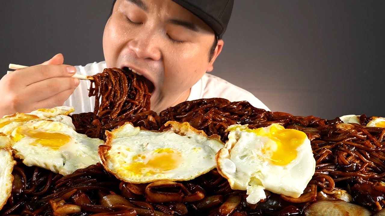 계란후라이 듬뿍 올린 짜장면 먹방~!! 리얼사운드 ASMR social eating Mukbang(Eating Show)