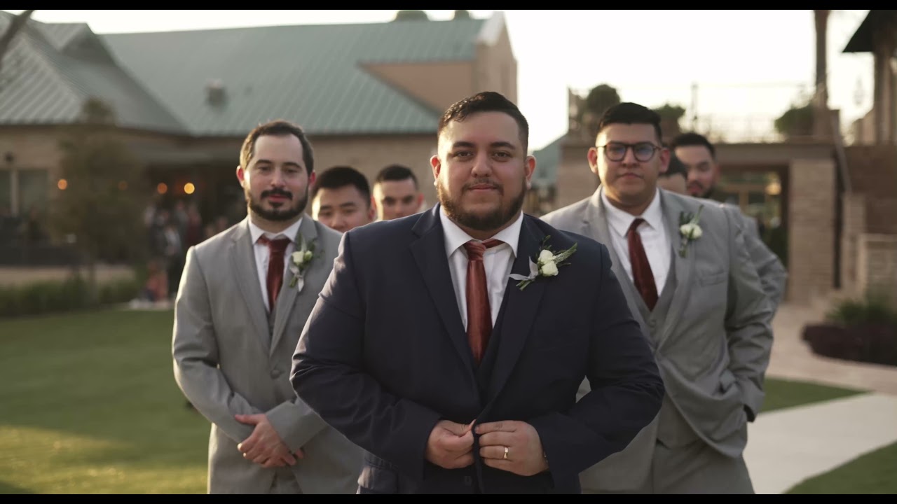 |Red Berry Estate Wedding in San Antonio, Texas | Bri + Issac