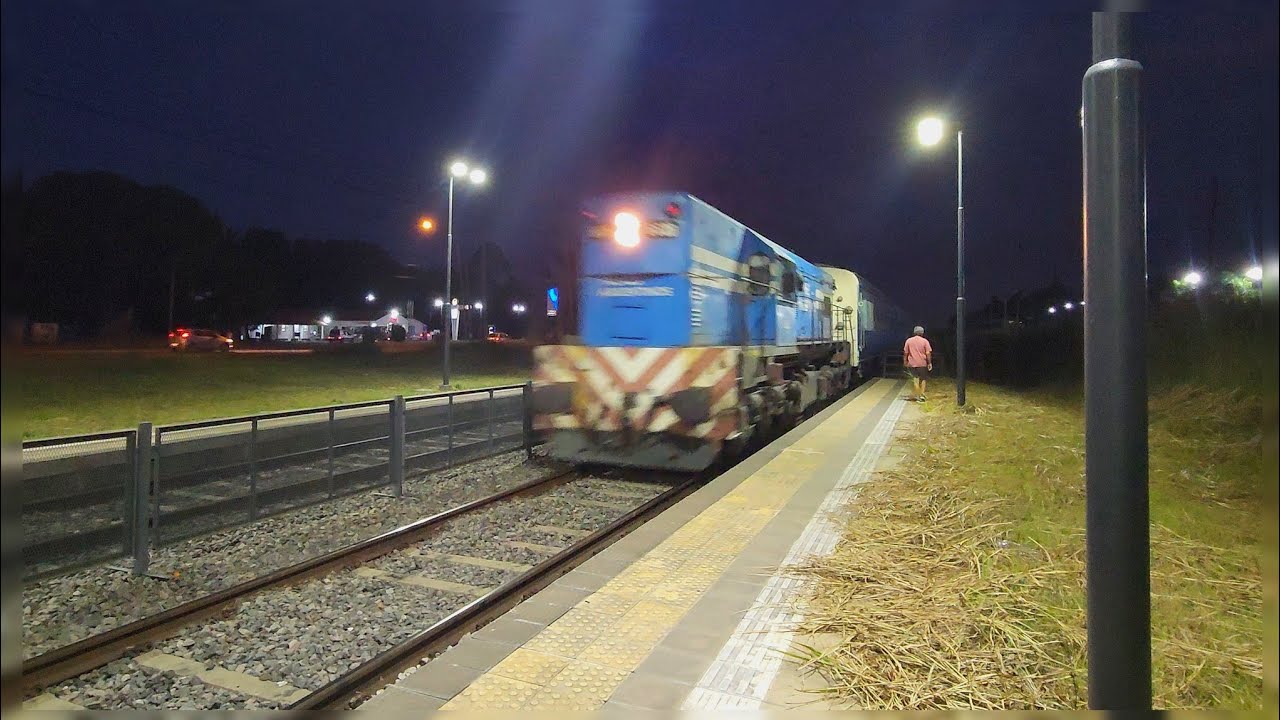 EMD GR12W 6626 con el 151 rápido por Lezica y Torrezuri 