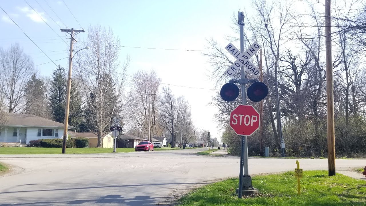 Unused Railroad Crossing (Front & Henson Streets, Villa Grove, IL)