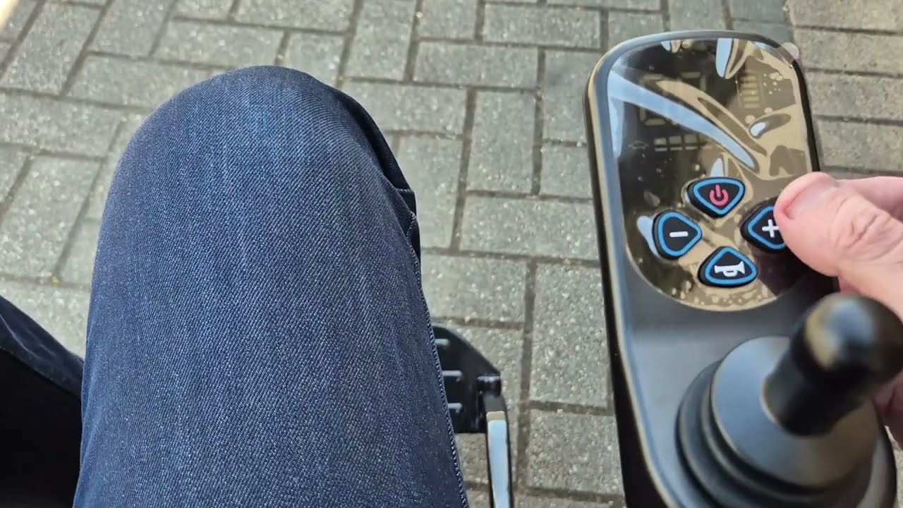 Thrive Deep Dive - IKON Enduro Powerlite Folding Carbon Fibre Electric Wheelchair