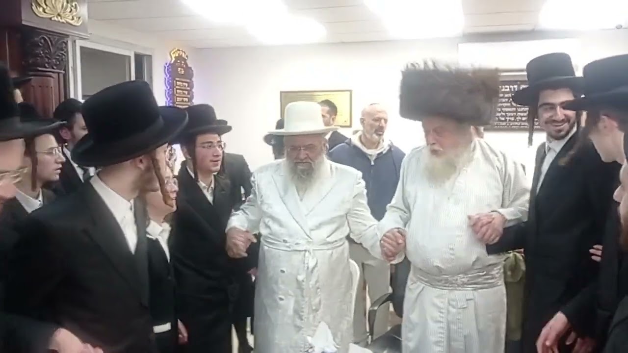 ט) האדמור החשוב בישיבת ( הרב מרדכי דרעי שליט