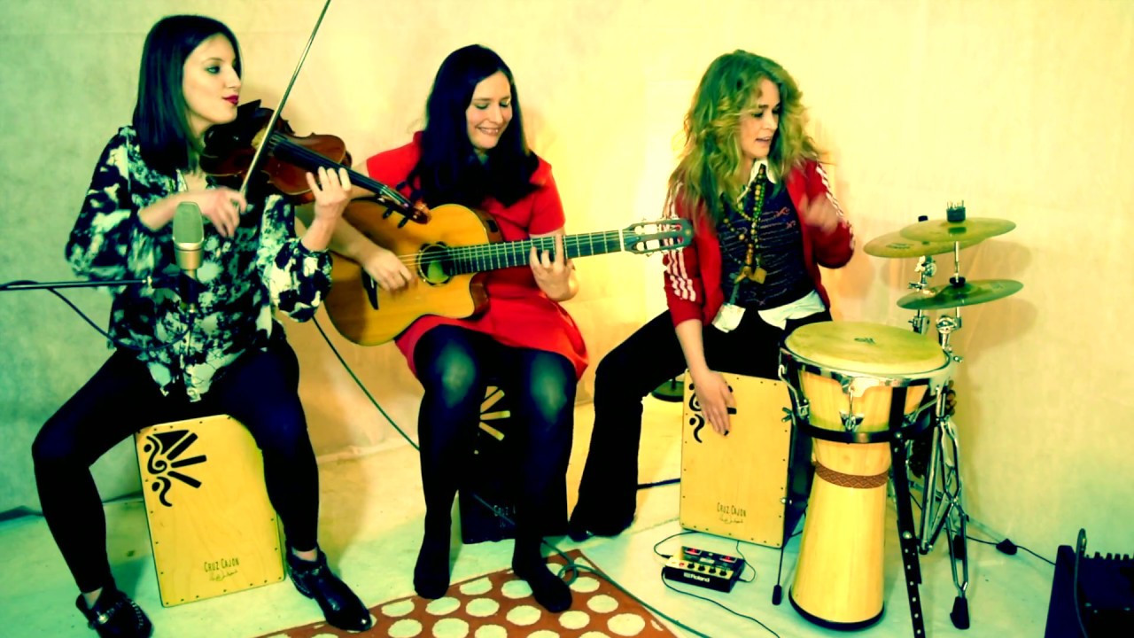 Trio Cajon, Guitar & Violin live (Las Locas) - Heidi Joubert, Edina Balczo Jam