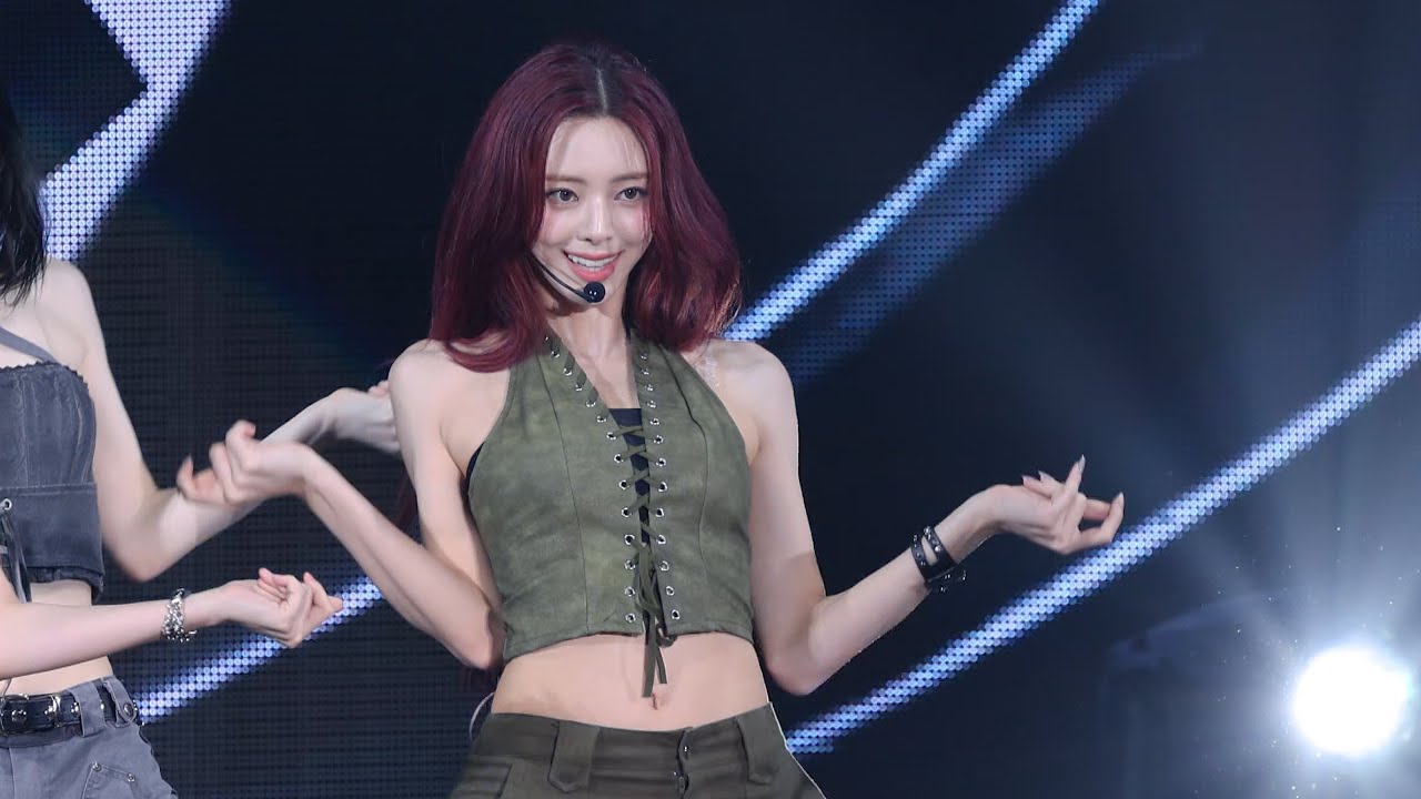 250920 ITZY(있지) 유나 Fan Cam - 마.피.아. In the morning (4K) @ ITZY Fan Meeting On Air