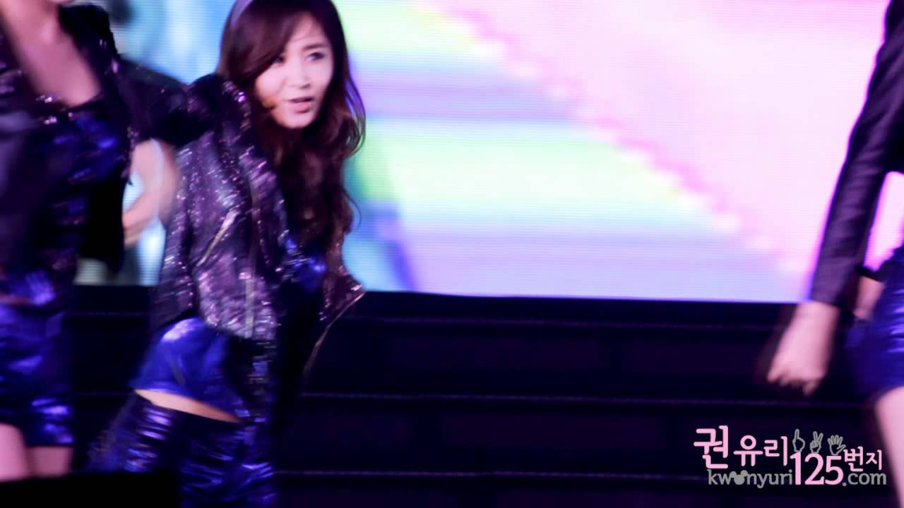[fancam]120115 Kwonyuri125.com - Bad Girl @ Girls Generation Tour In Hong Kong
