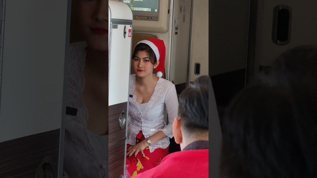 Pramugari Cantik Batik Air Duduk dan Memakai Sabuk Pengaman Dalam Pesawat 🥰🥰👍👍