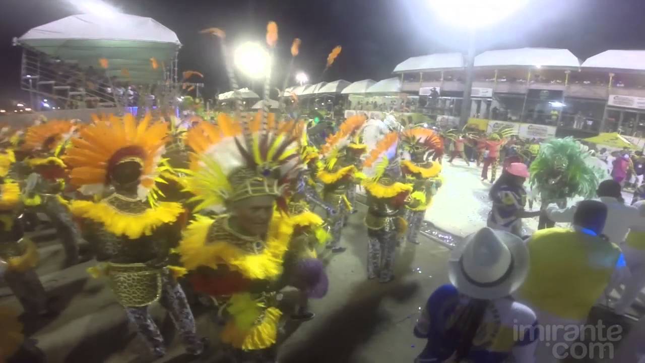 Bateria nota 10 da Favela do Samba arrepia o público