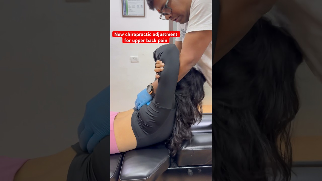 New chiropractic adjustment for upper back pain #chiropractor #worldfamouschiropractor