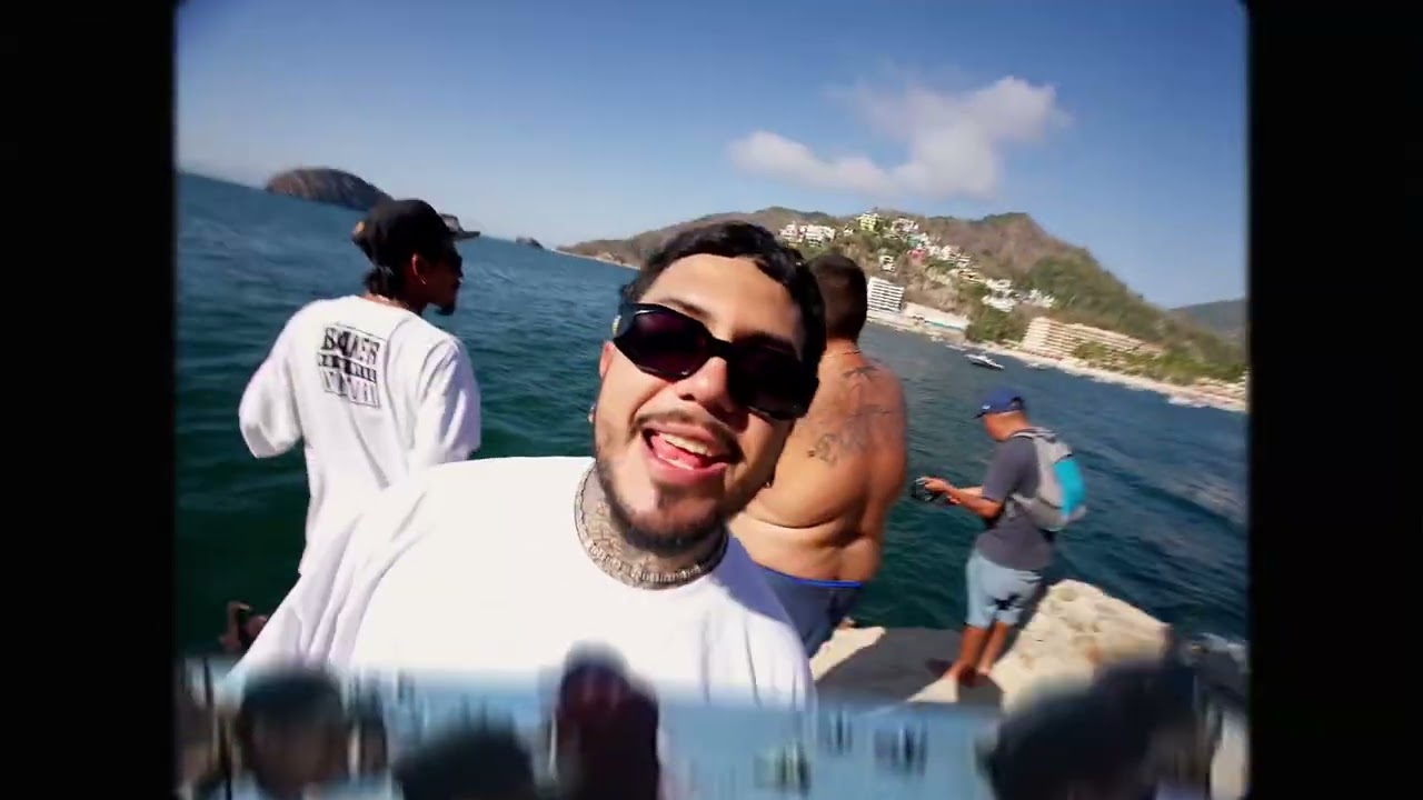la playa  🌴🌊☀️ / Vandalic & Carlos Blanco (Video Oficial)