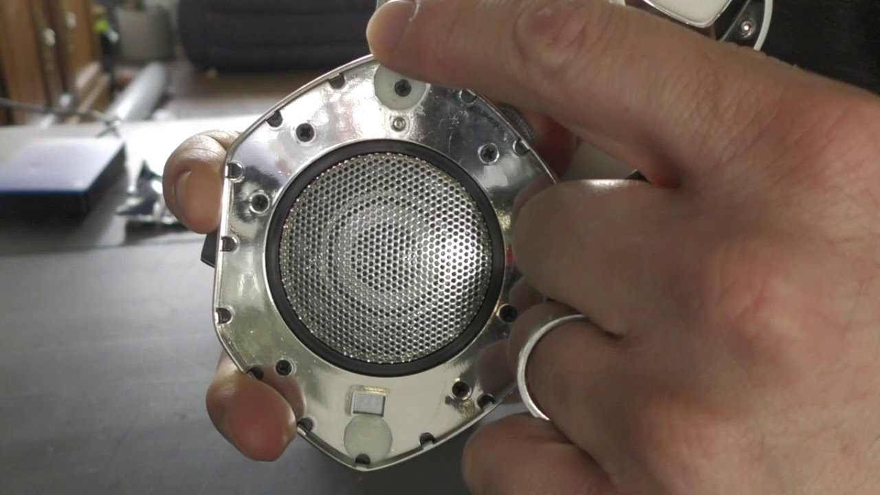 AHG V-Moda Crossfade XL ear pad Installation