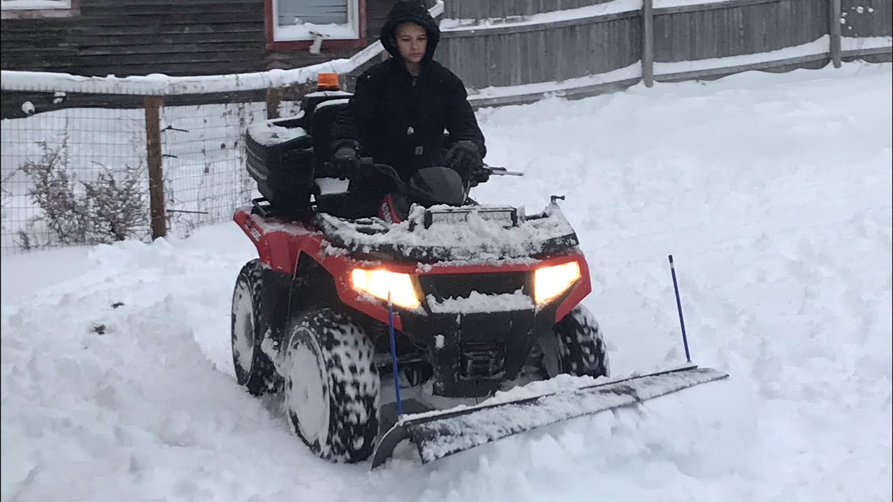 Alterra 500 plowing snow 2019