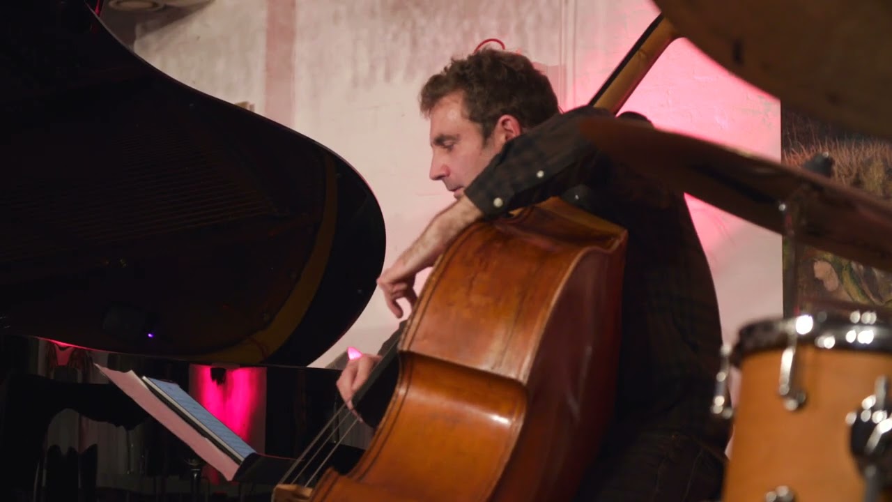 Moritz Schöwing Trio feat. Thomas Fonnesbaek Waltz/If A Were a Bell