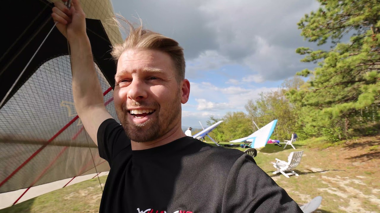 Thoughts on Remembering to Hook In (hang gliding)