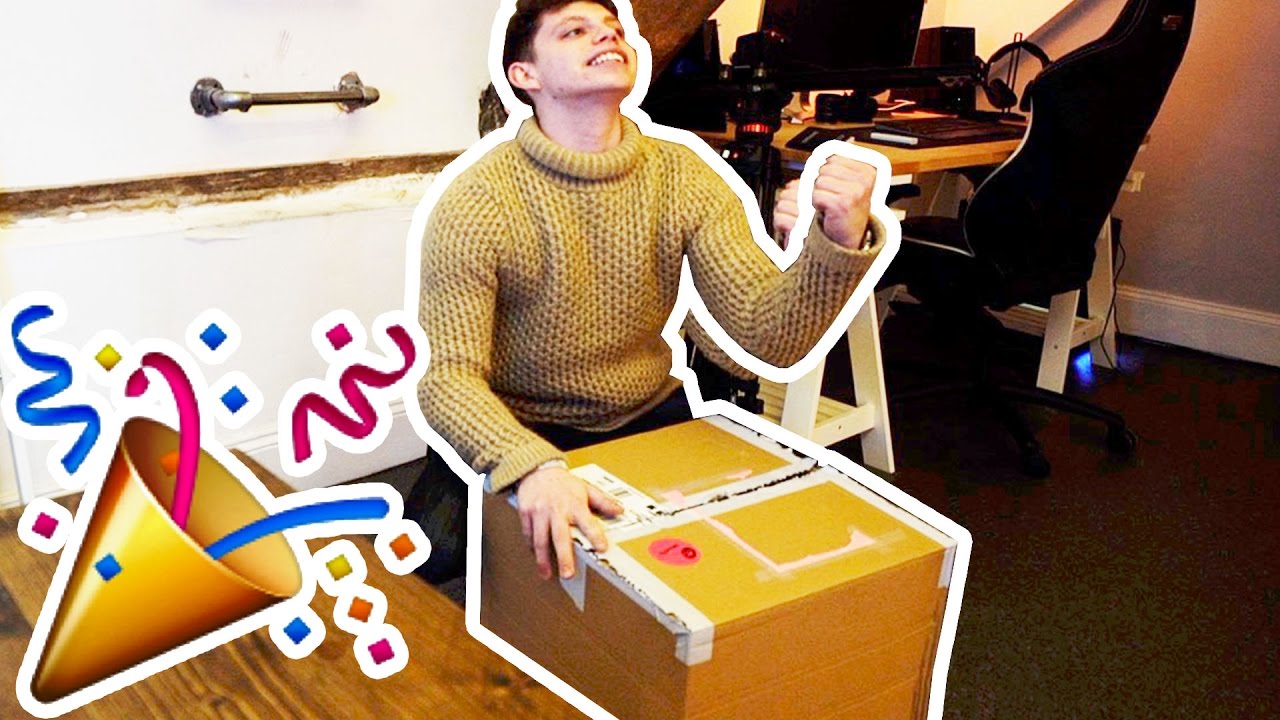 INSANE PRESENT! CHRISTMAS CAME EARLY!!!